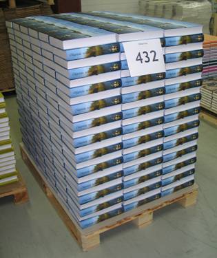 Ensimmäiset 432 kirjaa valmiina pakattaviksi